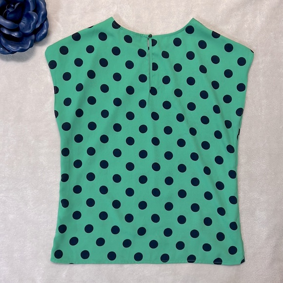 Halogen Sleeveless Blouse | Navy & Kelly Green - Picture 2 of 3
